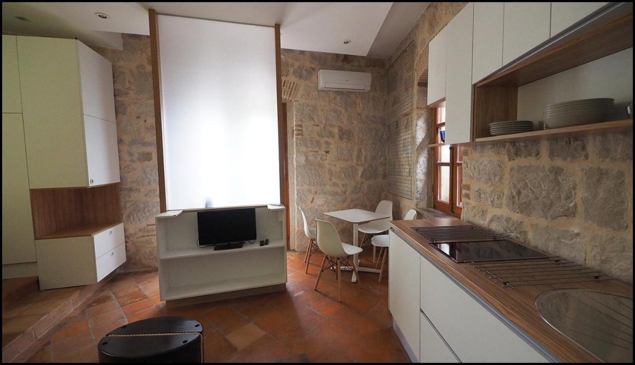 Sweet Suite Kastel Old Town Funtana Exterior photo